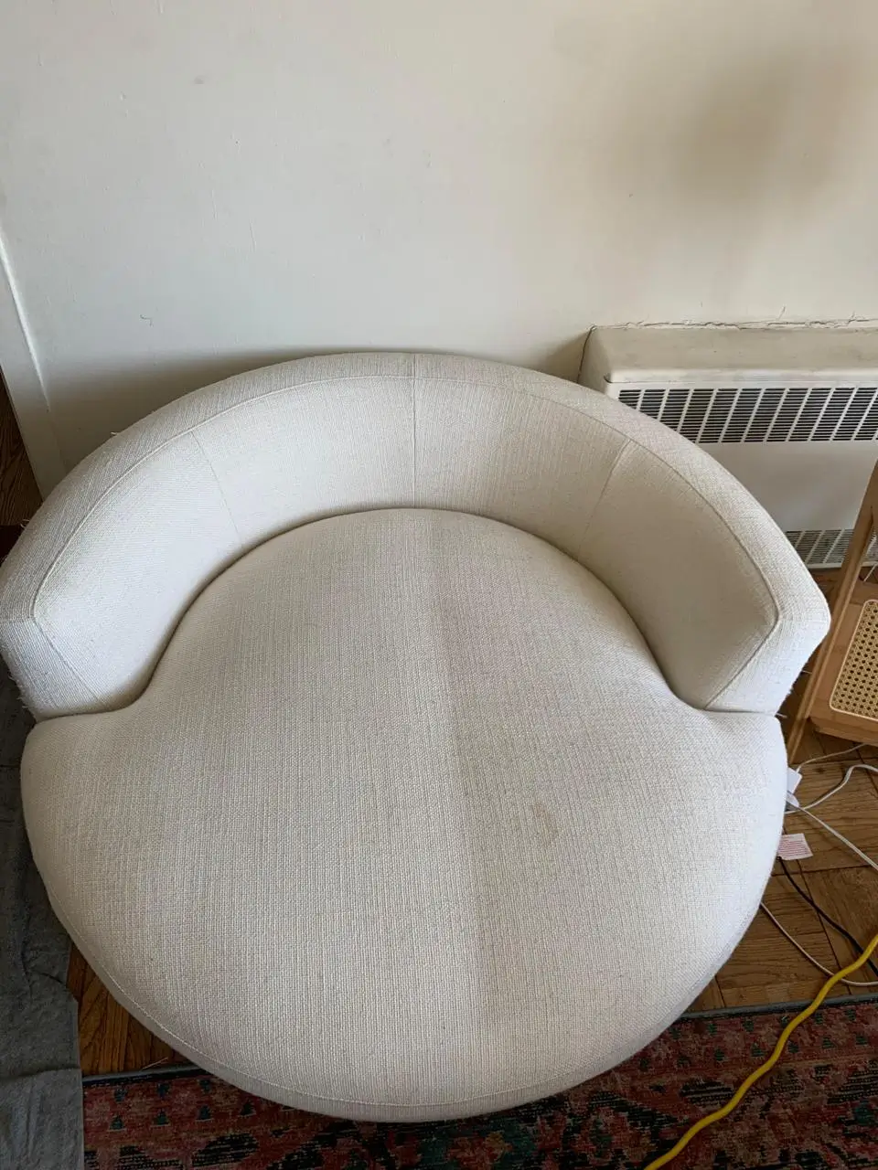 Chair Cleaning in Glendale: One Chair, Two Sides